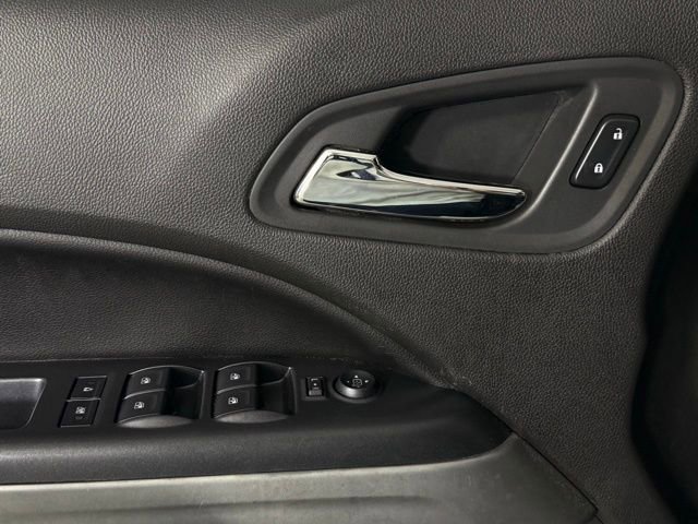 Used 2015 Chevrolet Colorado LT w/ LT Convenience Package image 12