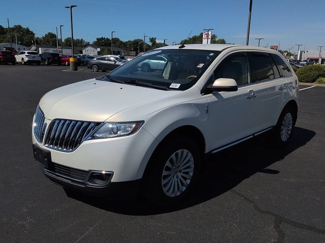 Used 2013 Lincoln MKX FWD w/ Wood Pkg image 3