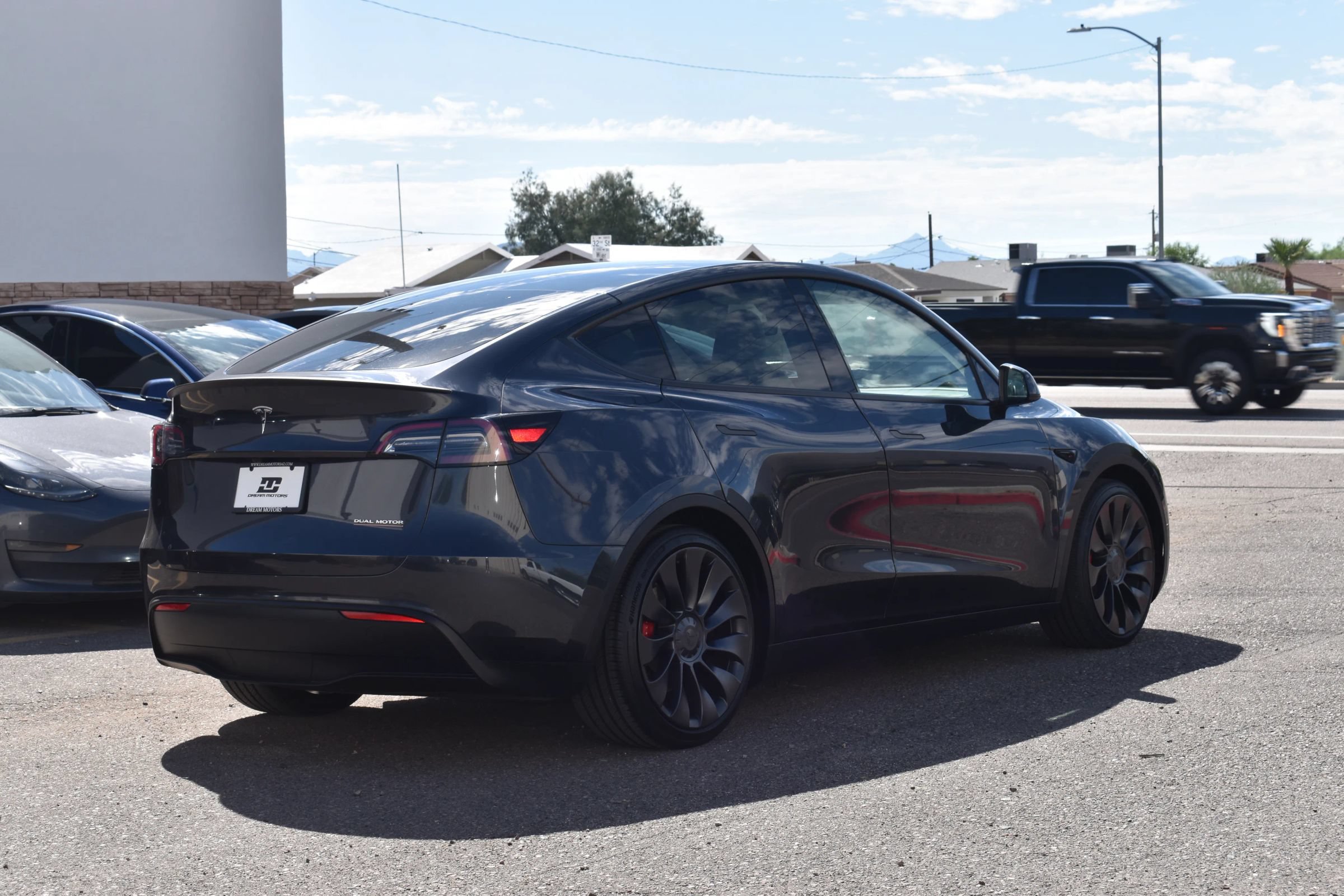Used 2024 Tesla Model Y Performance AWD/4WD image 7