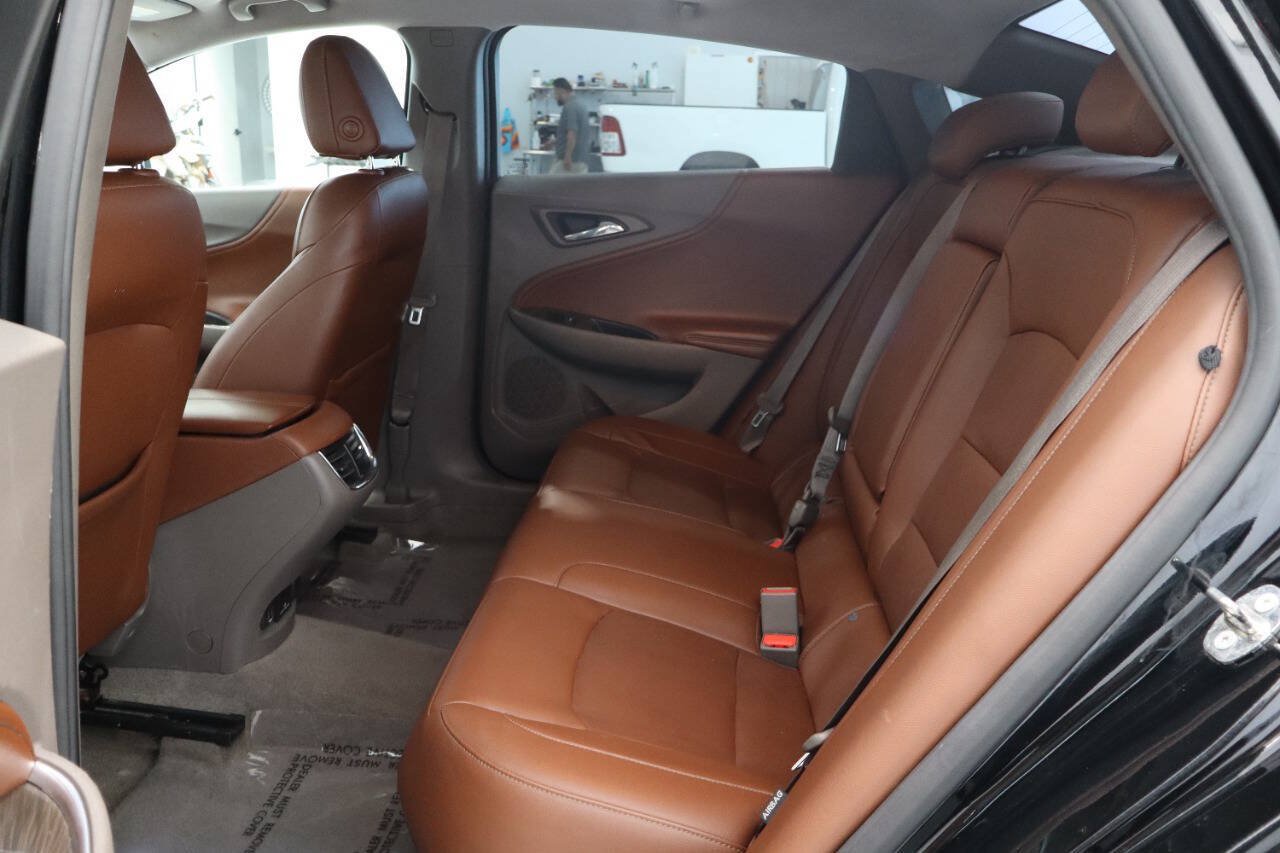 Used 2018 Chevrolet Malibu Premier w/ Premier Sun and Wheel Package FWD image 13