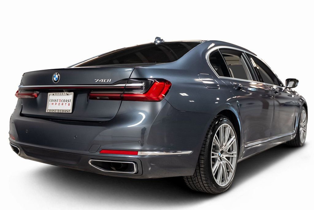 Used 2020 BMW 740i w/ Premium Package image 23