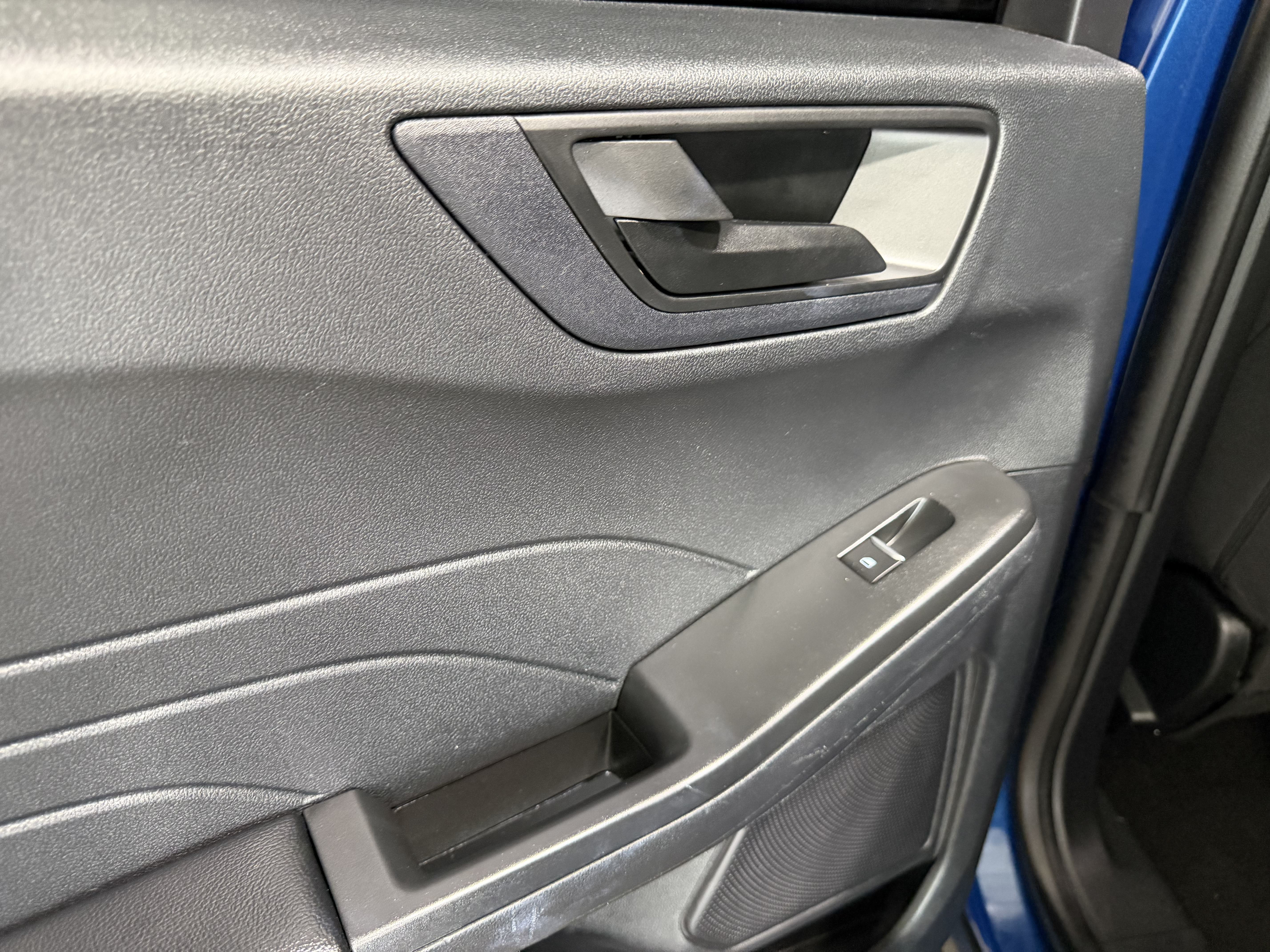 Used 2022 Ford Escape SE FWD image 22