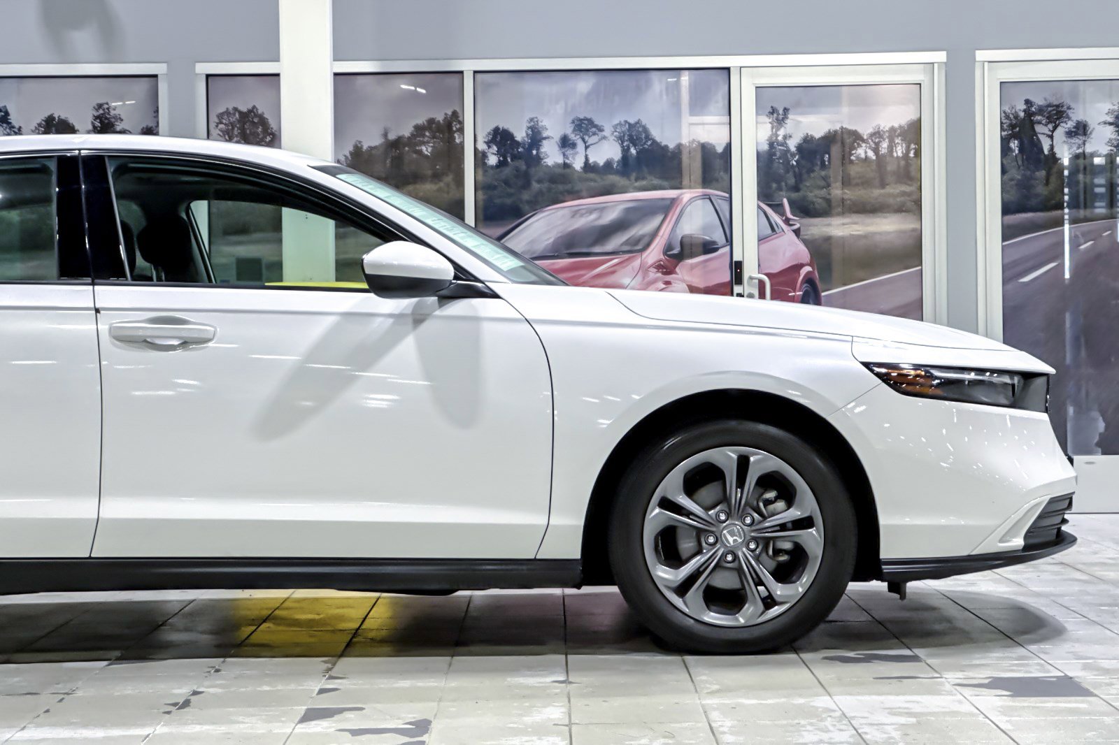 Used 2023 Honda Accord EX image 33