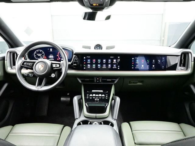Certified 2025 Porsche Cayenne E-Hybrid Coupe image 20