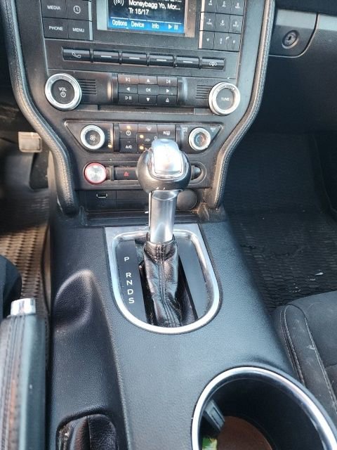 Used 2018 Ford Mustang EcoBoost image 24