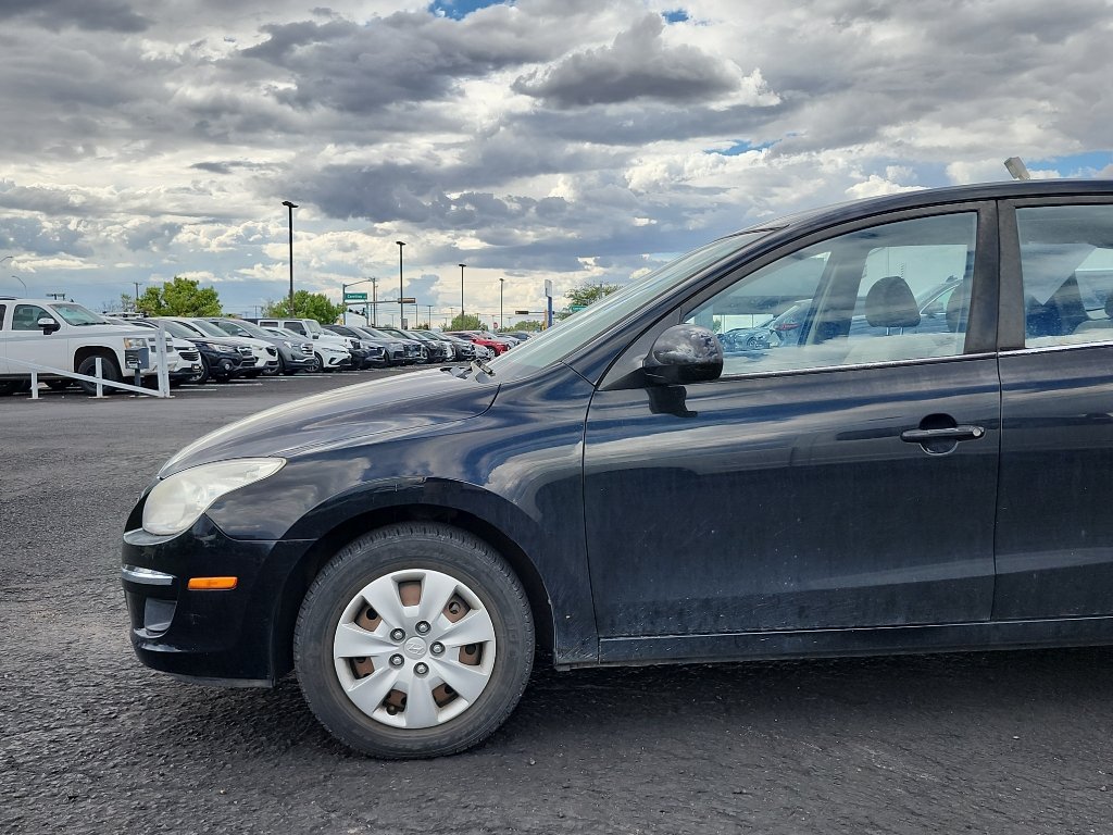 Used 2012 Hyundai Elantra GLS FWD image 10