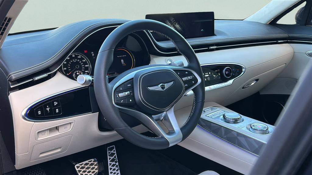 Used 2025 Genesis GV70 3.5T Sport w/ Sport Advanced Package AWD/4WD image 35