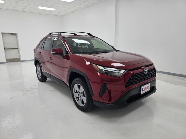 Used 2025 Toyota RAV4 XLE Premium image 2