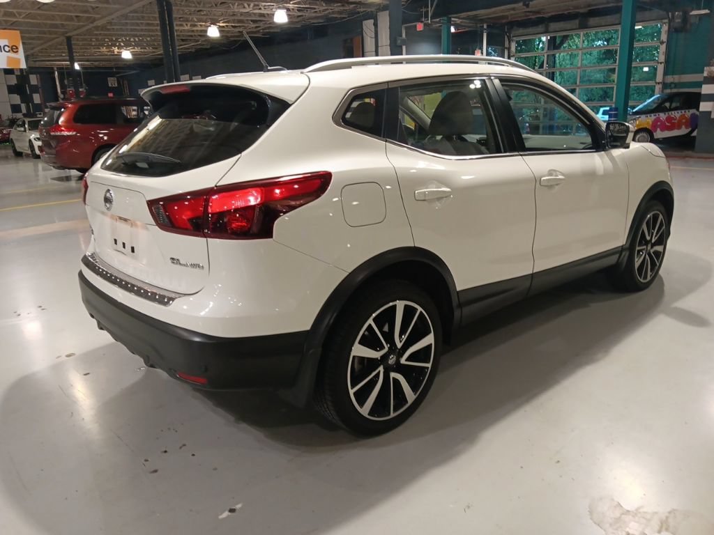 Used 2019 Nissan Rogue Sport SL AWD/4WD image 6