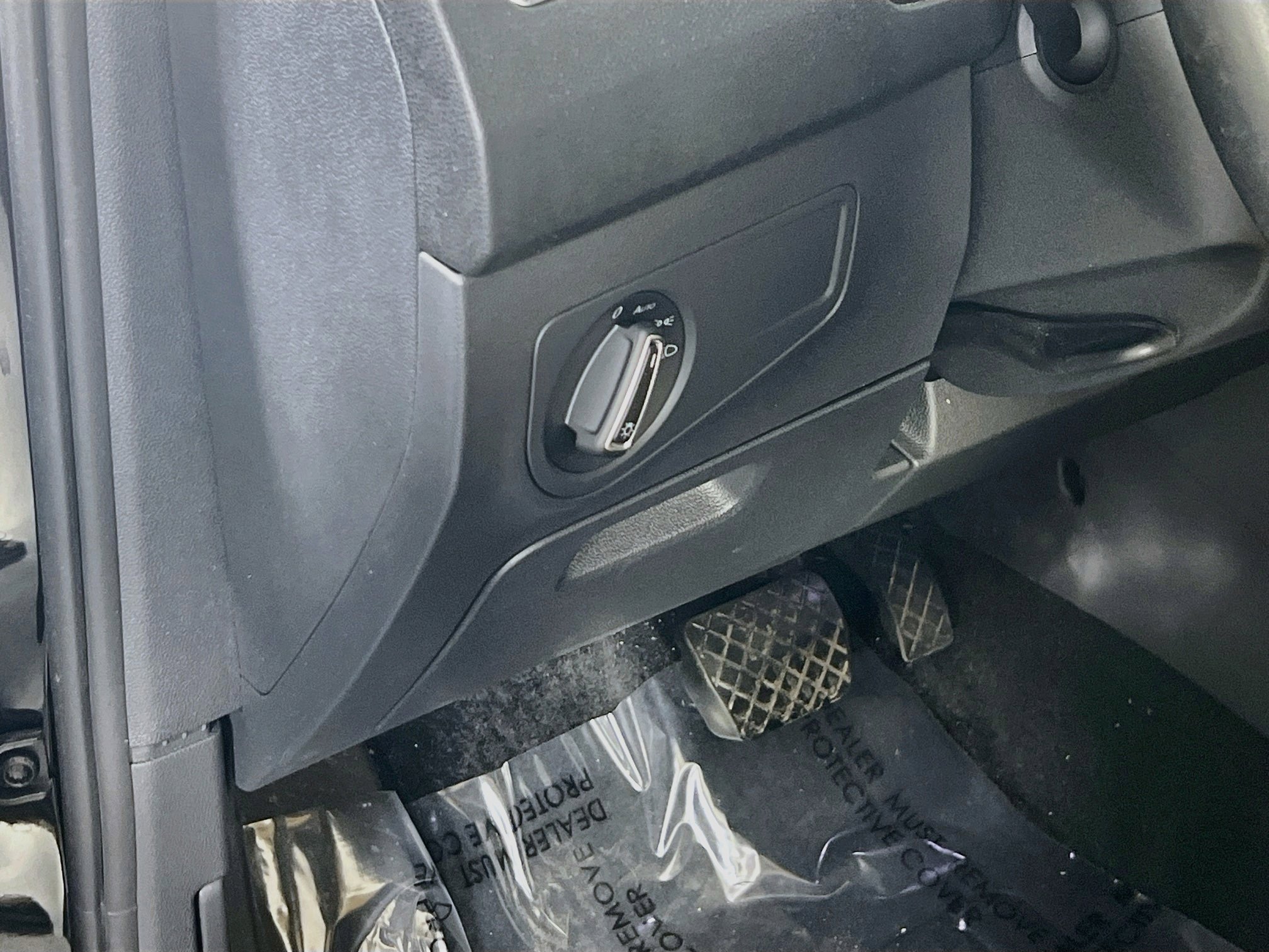 Used 2022 Volkswagen Tiguan SE AWD/4WD image 10