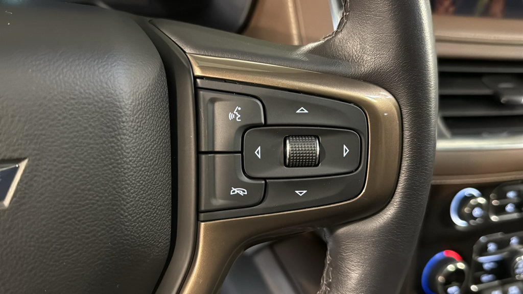 Used 2024 Chevrolet Suburban High Country w/ Advanced Technology Package AWD/4WD image 12