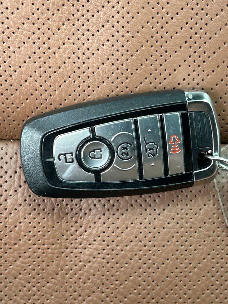 Used 2024 Ford Explorer King Ranch w/ Technology Package AWD/4WD image 19