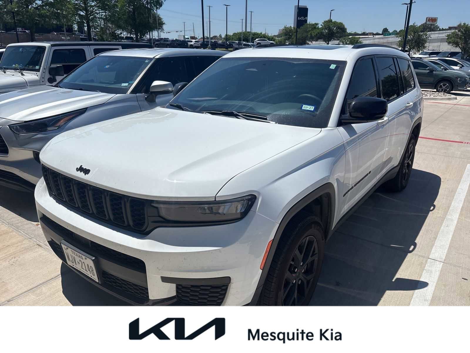 Used 2025 Jeep Grand Cherokee L Altitude RWD image 1