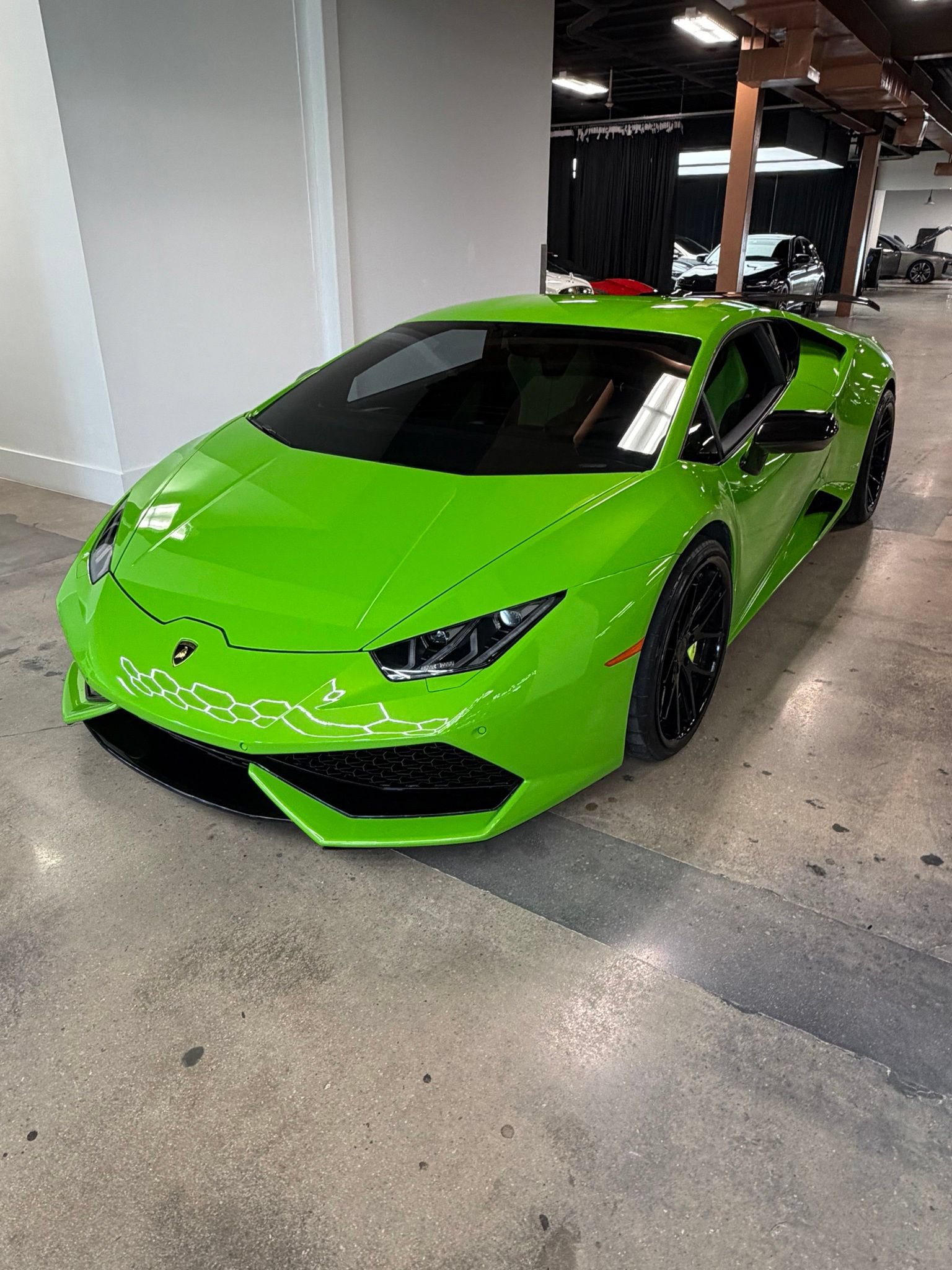 Used 2015 Lamborghini Huracan LP 610-4 AWD/4WD image 1