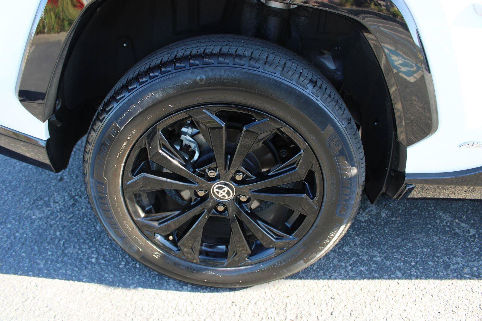 Certified 2025 Toyota RAV4 SE AWD/4WD image 14