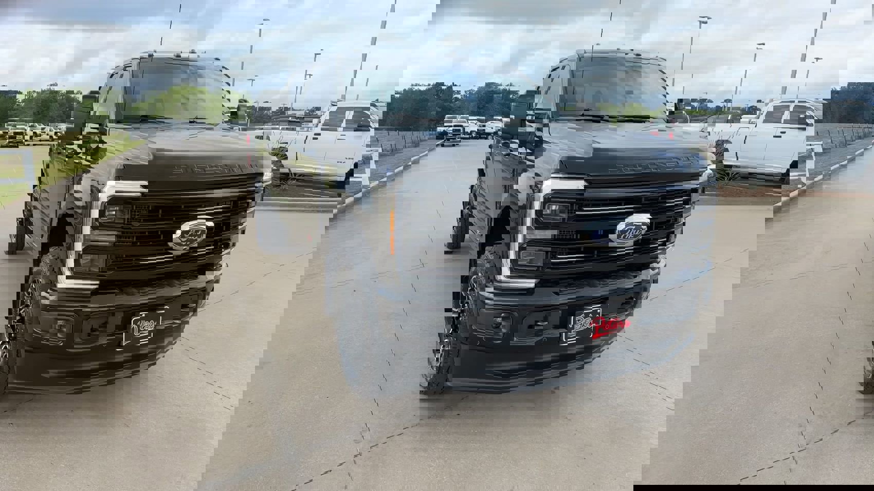 Used 2025 Ford F350 Platinum image 3