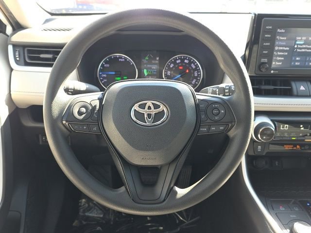 Used 2020 Toyota RAV4 XLE image 10