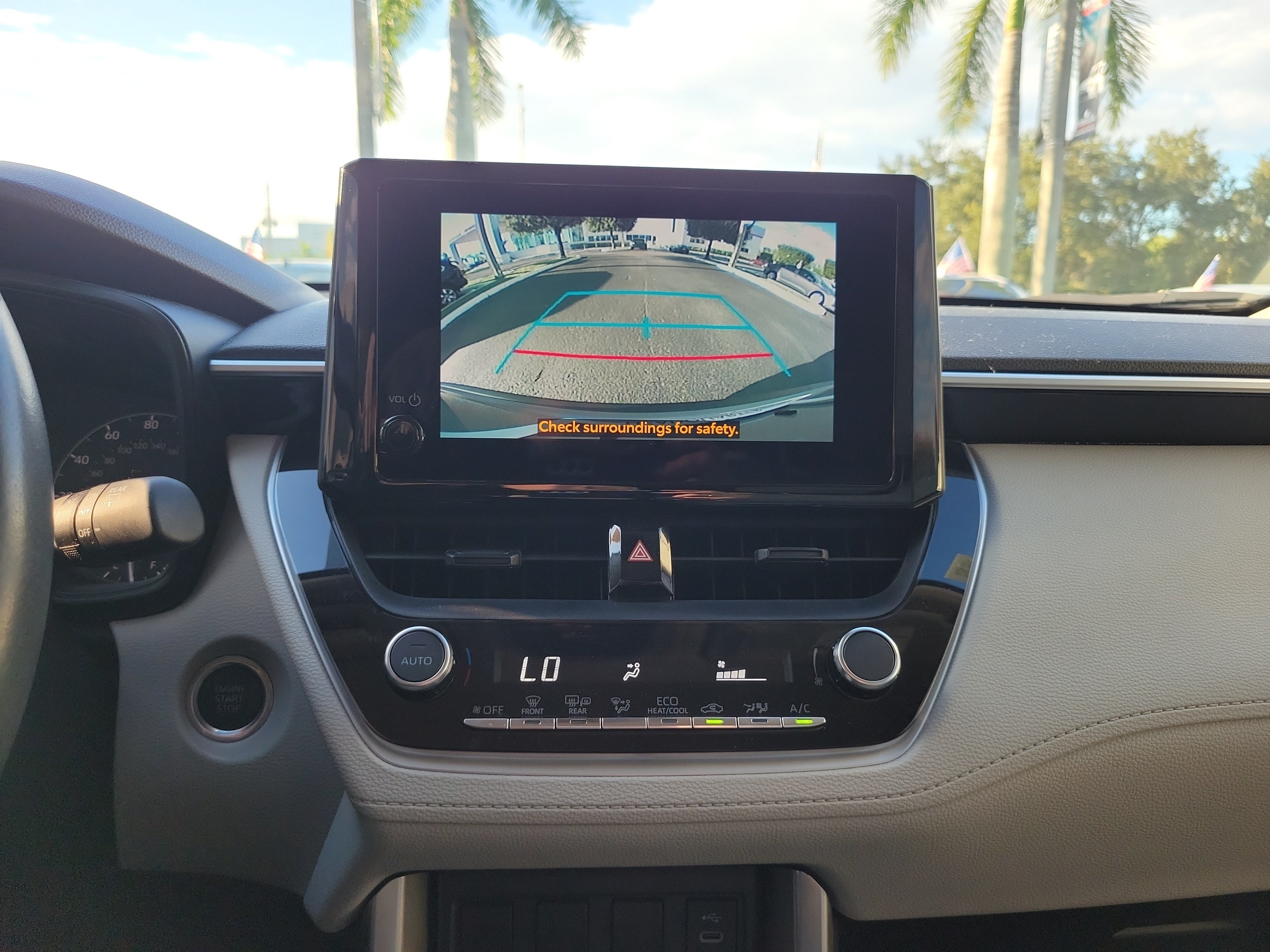 Used 2023 Toyota Corolla Cross LE FWD image 27