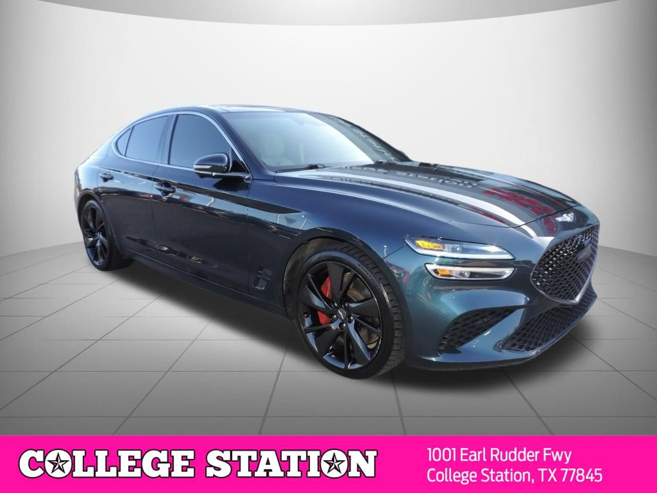 Used 2022 Genesis G70 3.3T RWD image 3