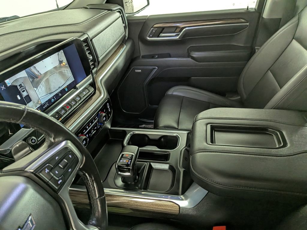 Used 2022 Chevrolet Silverado 1500 LT Trail Boss w/ LT Trail Boss Premium Package AWD/4WD image 28