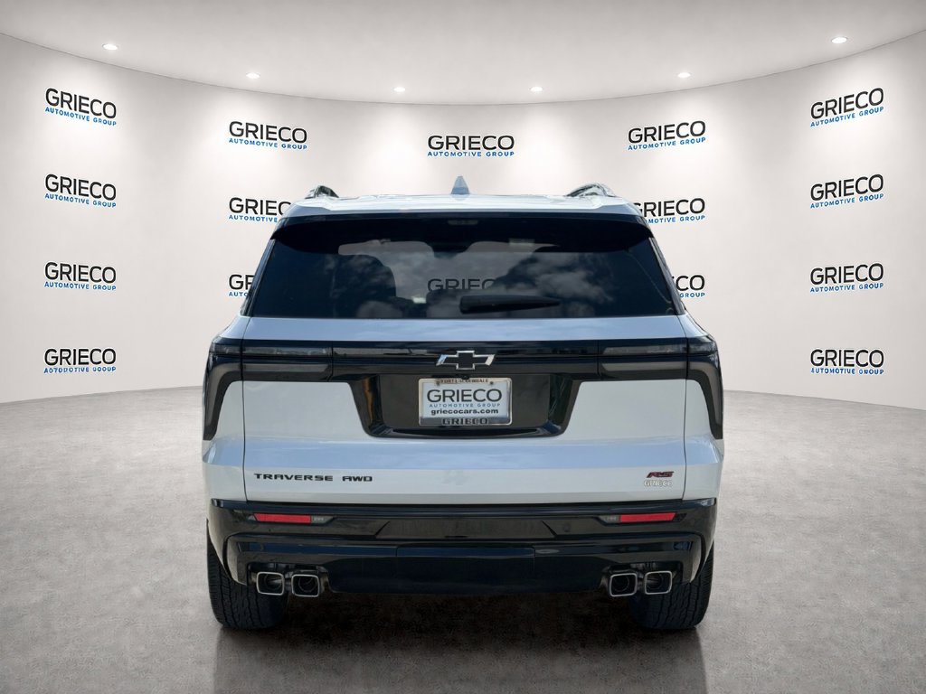 Used 2025 Chevrolet Traverse RS AWD/4WD image 6