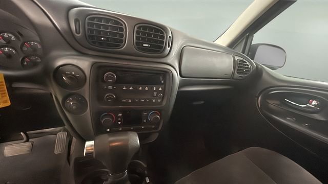 Used 2007 Chevrolet TrailBlazer LT AWD/4WD image 10
