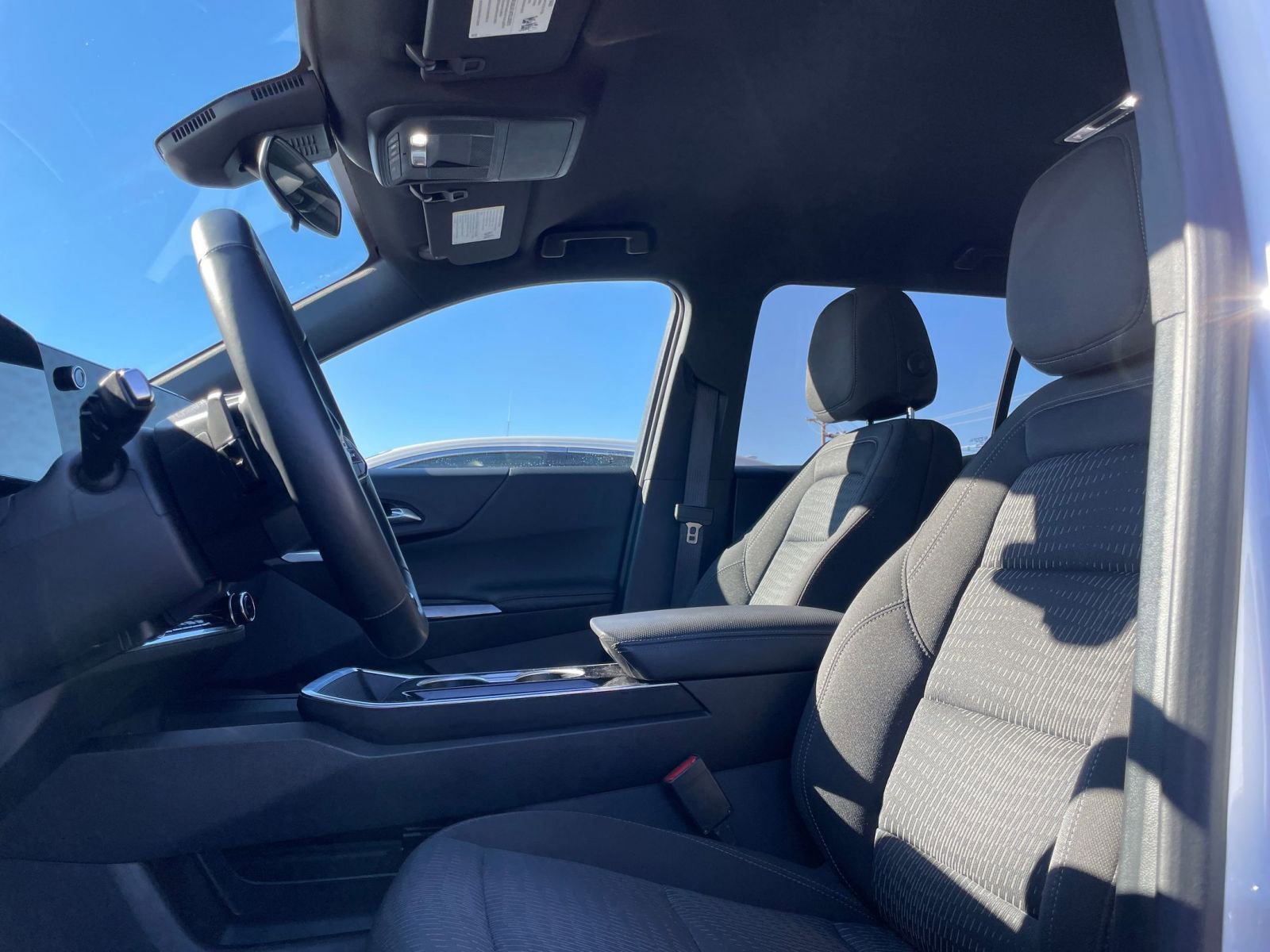 Used 2025 Chevrolet Equinox LT image 25