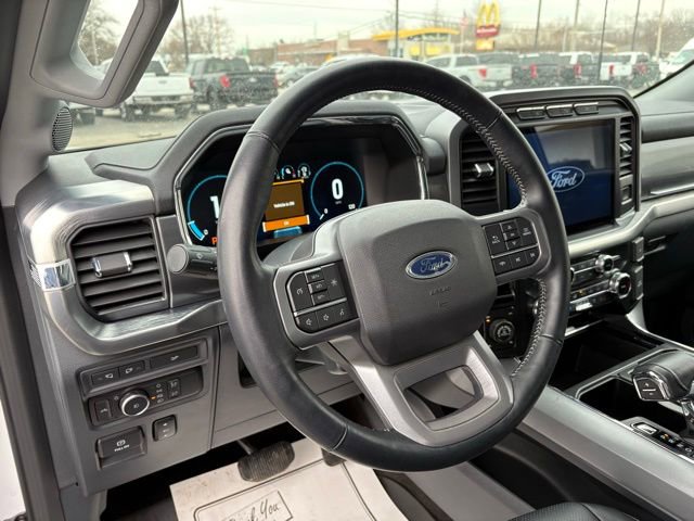 Used 2022 Ford F150 Lariat image 3