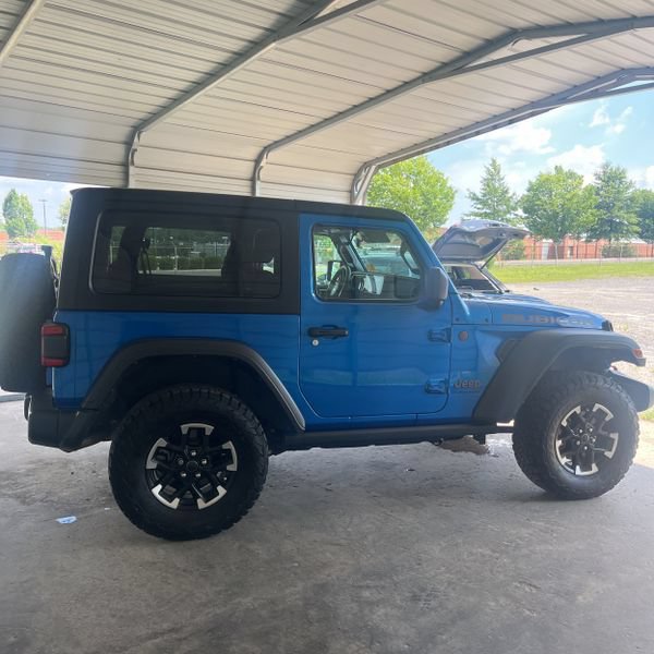 Used 2024 Jeep Wrangler Rubicon w/ Convenience Group AWD/4WD image 13