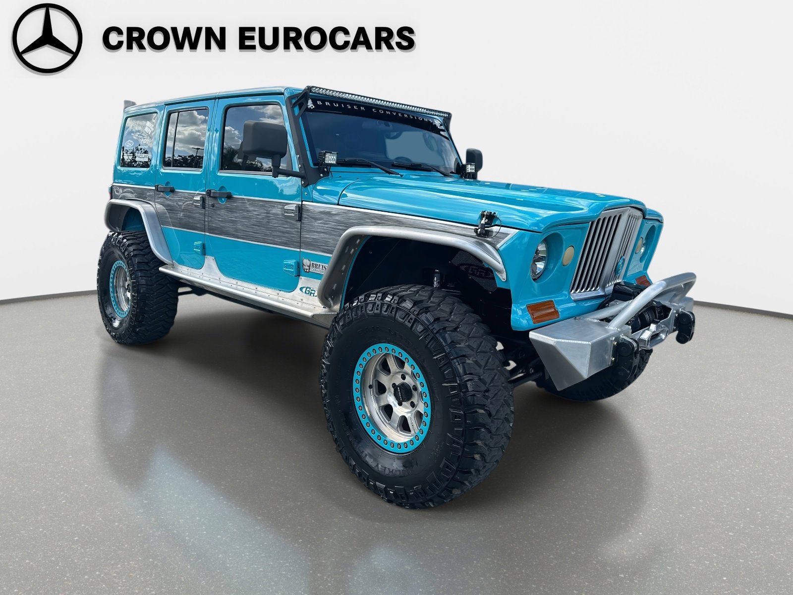 Used 2012 Jeep Wrangler Unlimited Sahara w/ Connectivity Group image 2