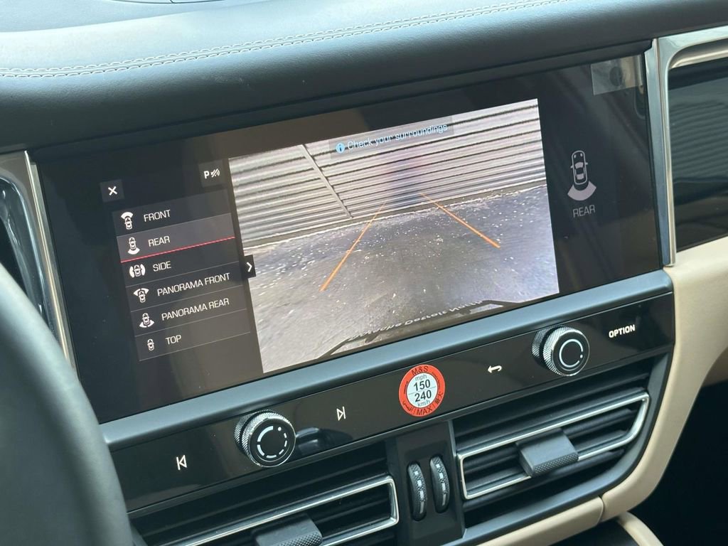 Certified 2025 Porsche Macan image 25
