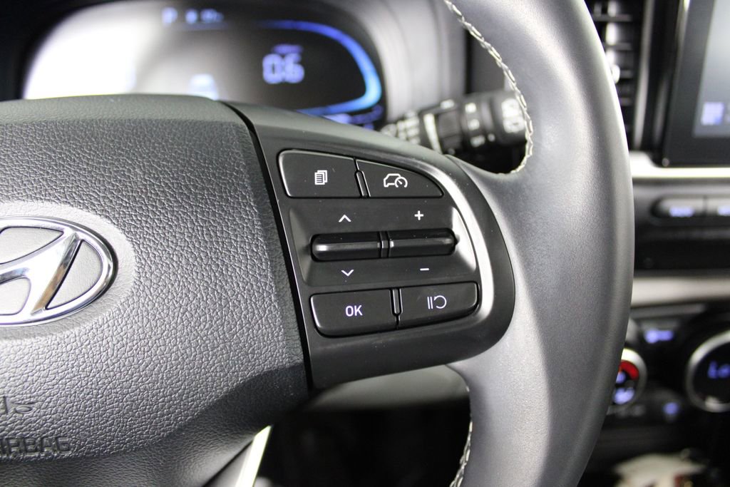 Certified 2024 Hyundai Venue SEL FWD image 26