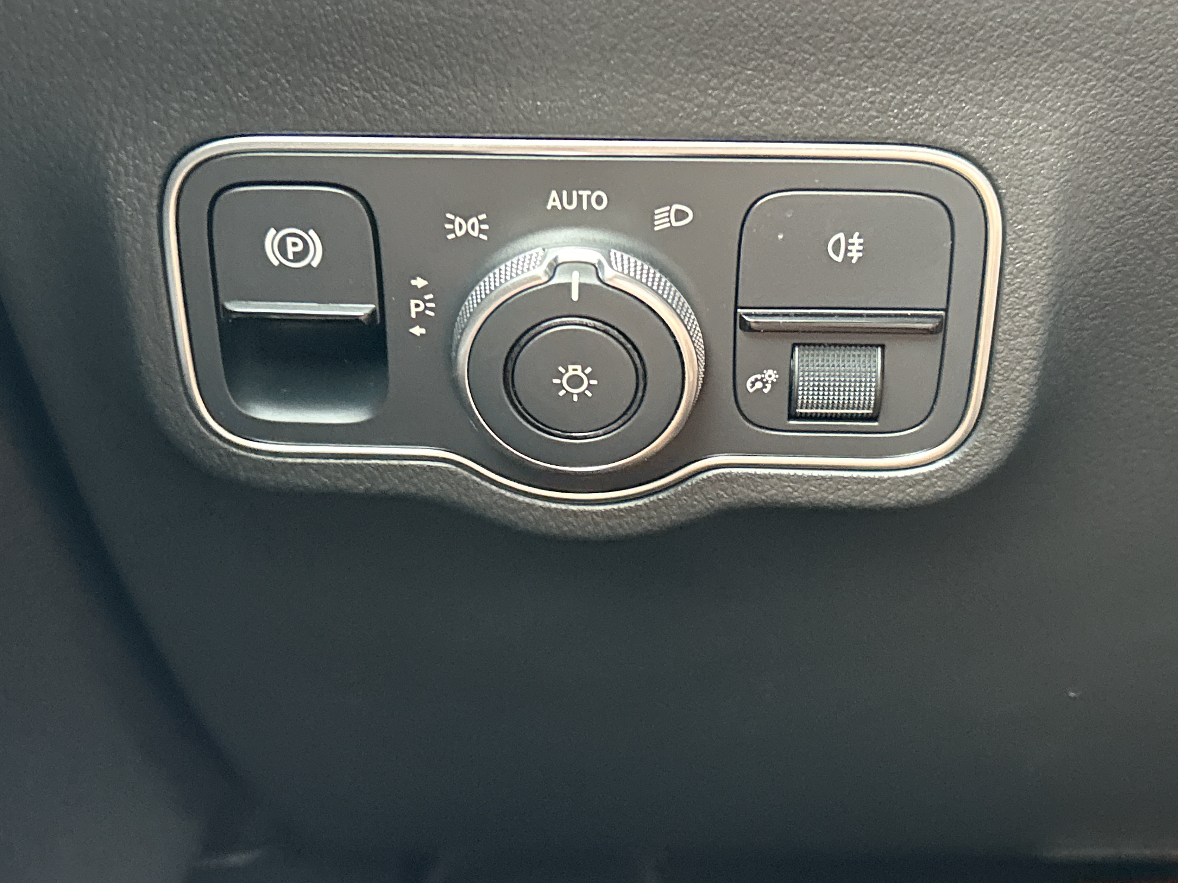 Certified 2023 Mercedes-Benz GLA 250 4MATIC image 22
