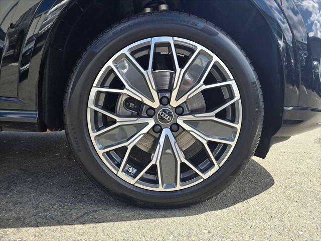 Certified 2025 Audi Q5 Premium w/ Premium Plus AWD/4WD image 9