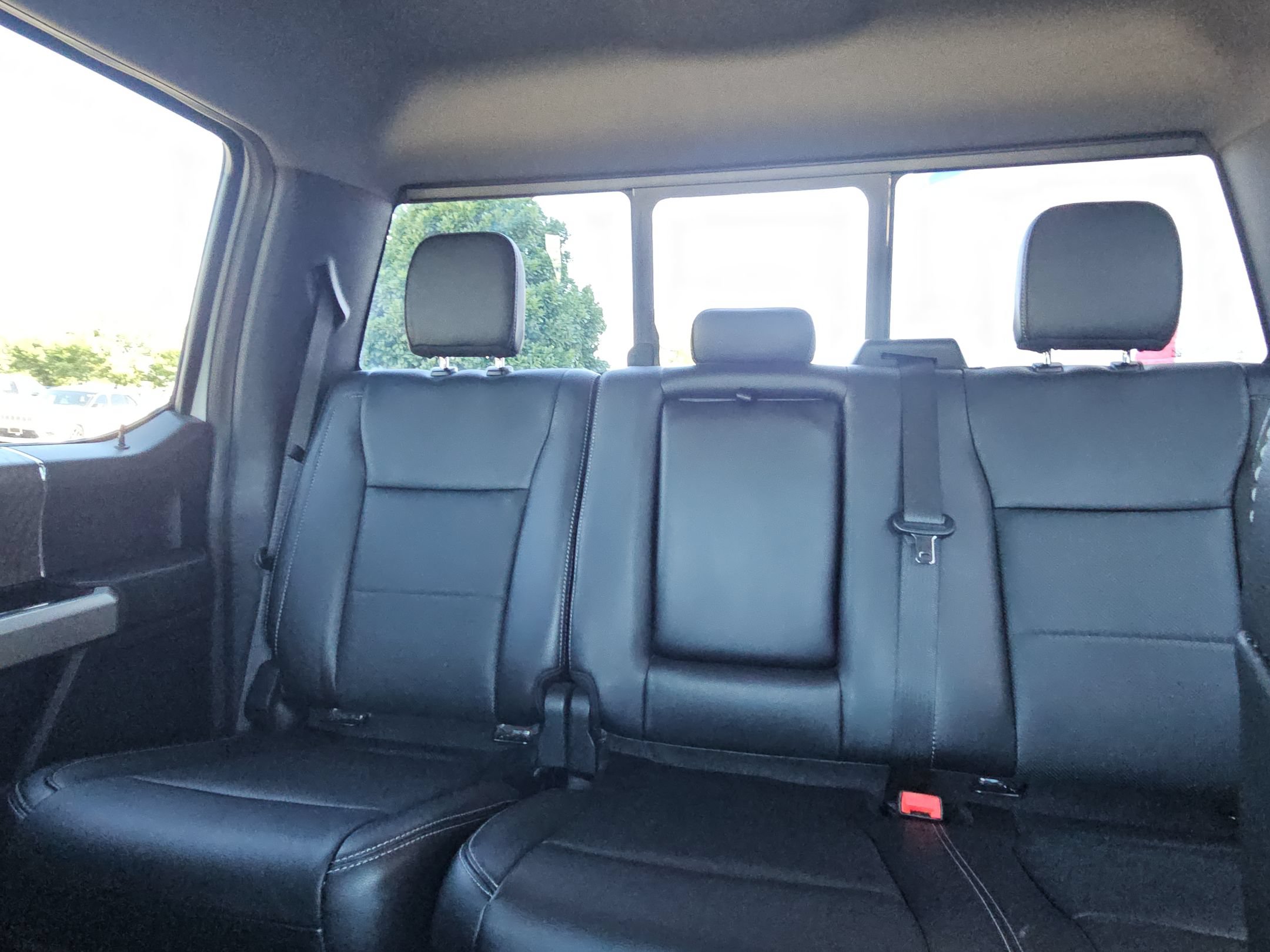 Used 2019 Ford F250 Lariat w/ Lariat Ultimate Package AWD/4WD image 12
