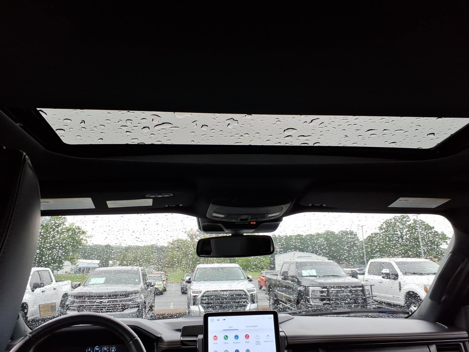 Used 2022 Ford Expedition Platinum AWD/4WD image 13