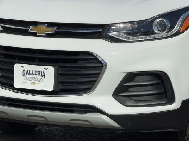 Used 2022 Chevrolet Trax LT w/ LT Convenience Package image 8