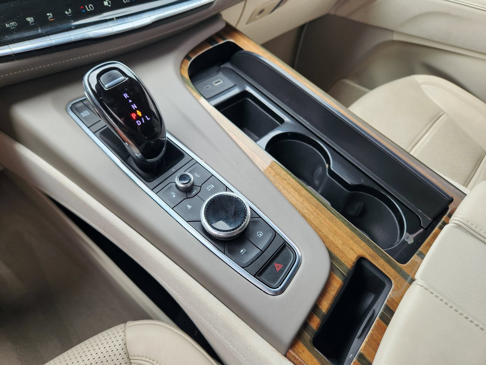 Used 2022 Cadillac Escalade ESV Sport Platinum w/ LPO, ONYX Package AWD/4WD image 29