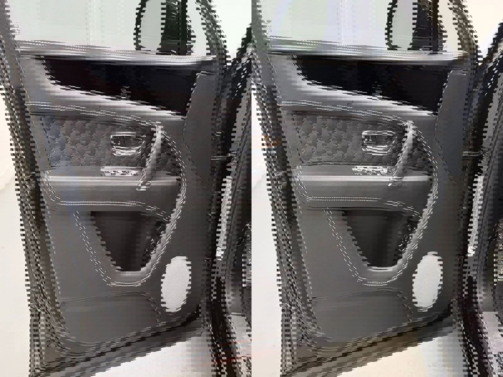 Used 2018 Bentley Bentayga image 35