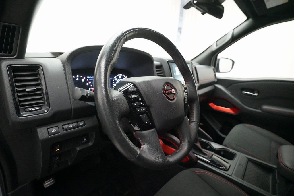 Used 2024 Nissan Frontier Pro-X w/ Pro Convenience Package image 8