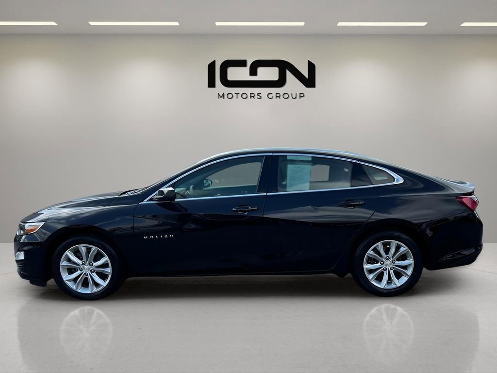 Used 2022 Chevrolet Malibu LT image 2
