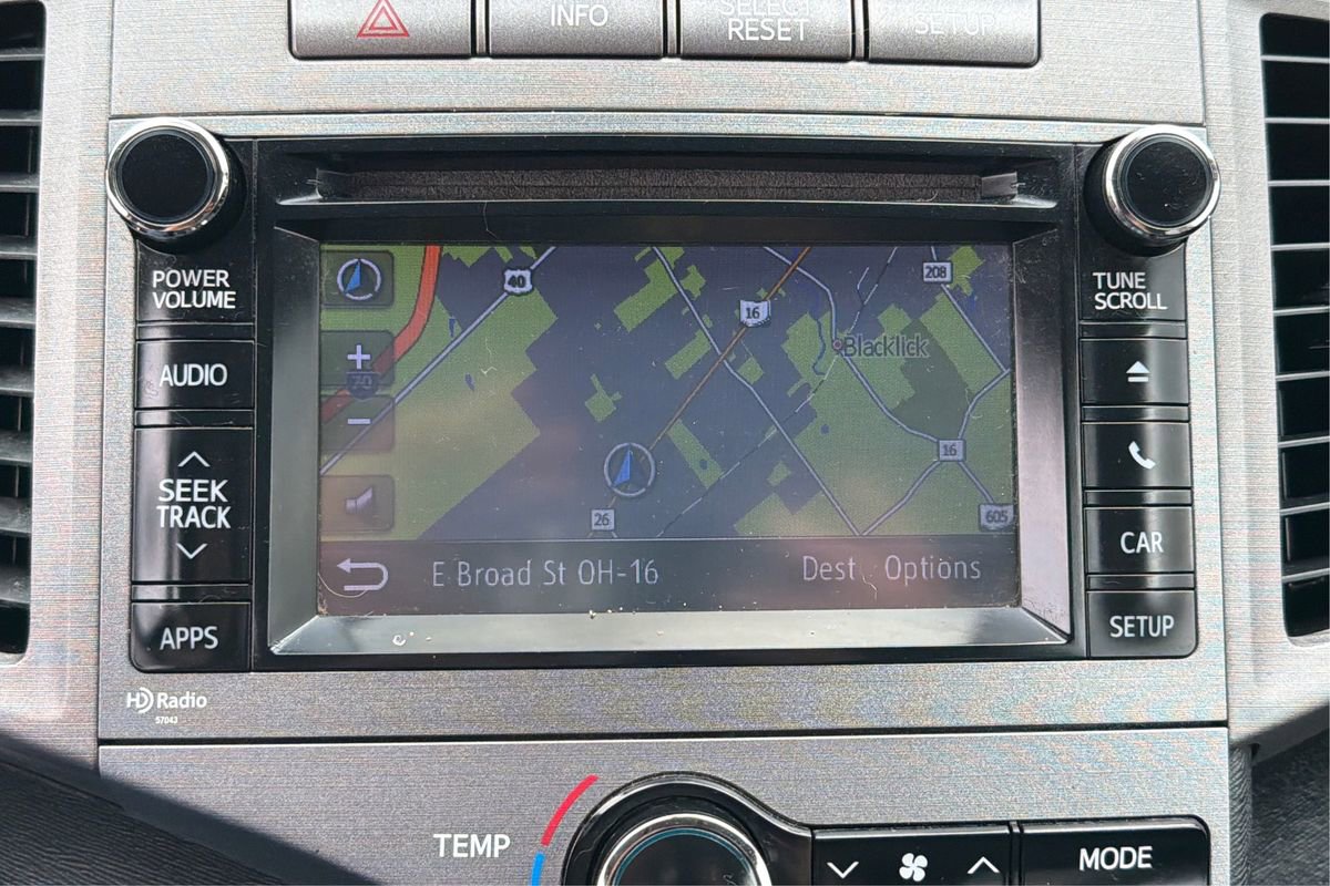 Used 2014 Toyota Venza XLE image 29