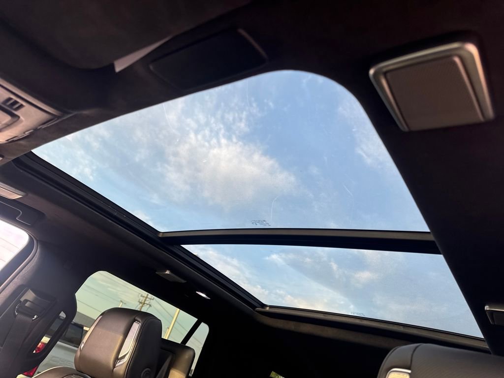 Certified 2023 Cadillac Escalade Sport Platinum w/ LPO, ONYX Package image 19