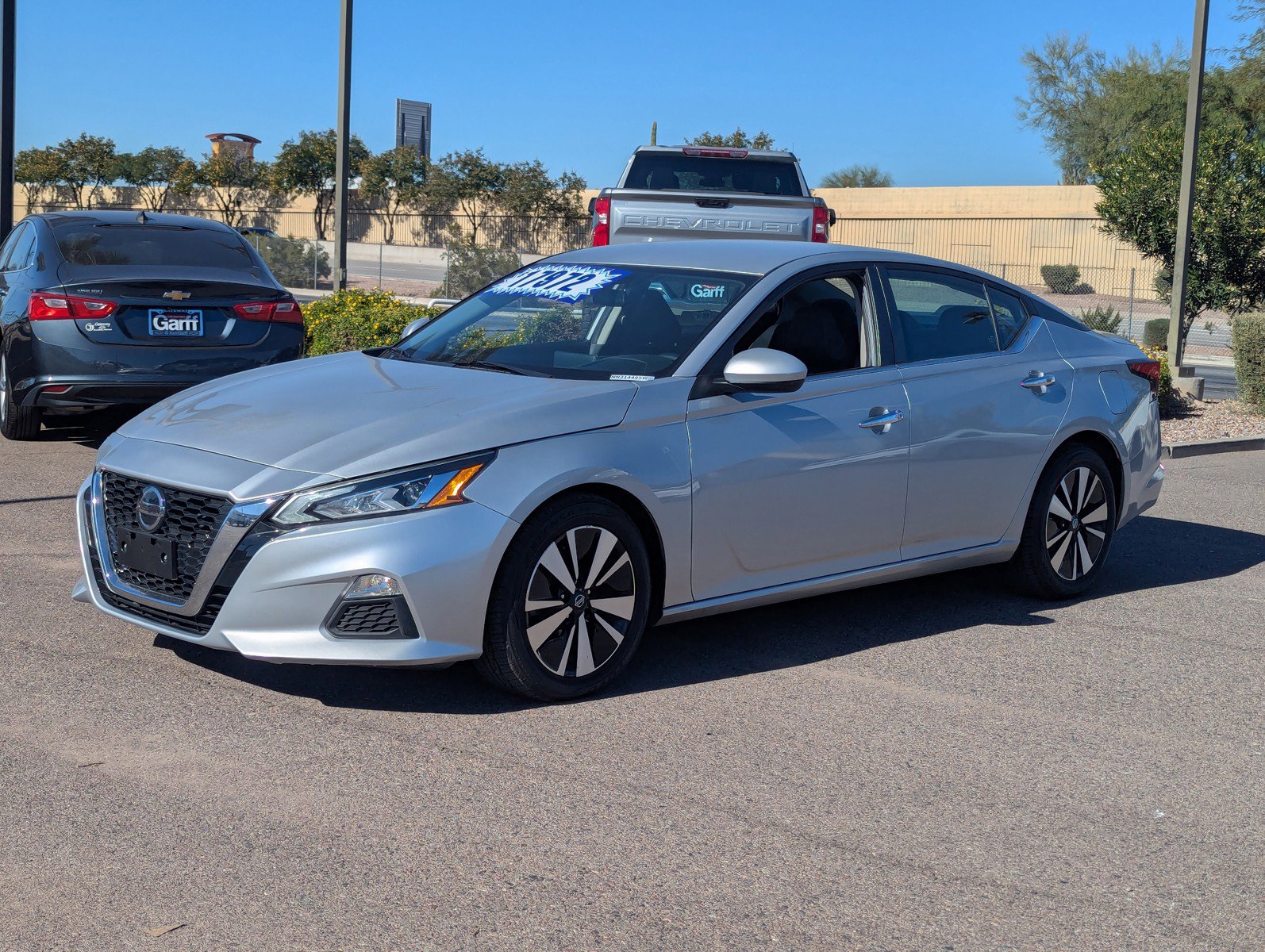 Used 2022 Nissan Altima 2.5 SV image 2