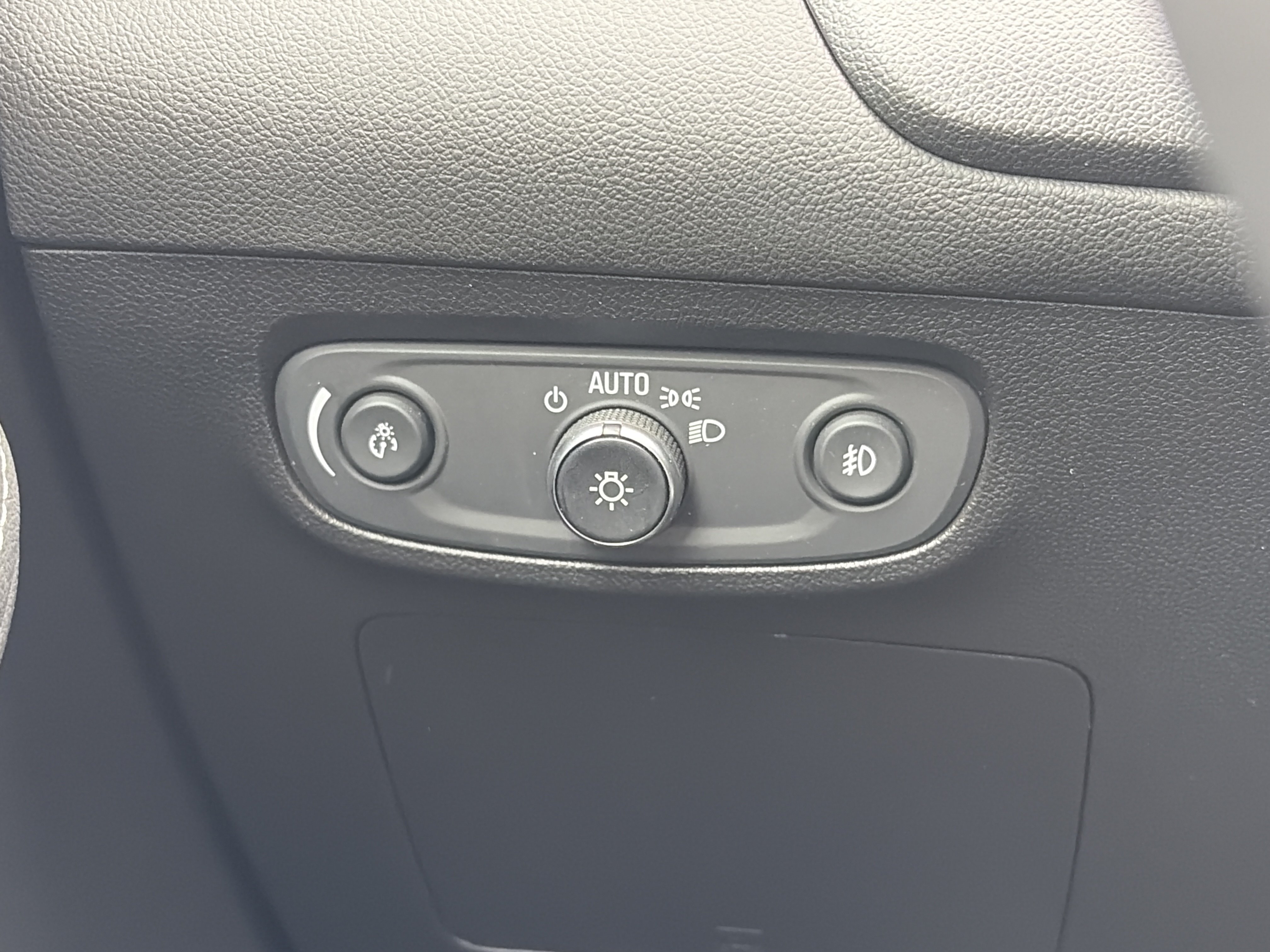 Used 2021 Buick Encore GX Select AWD/4WD image 25