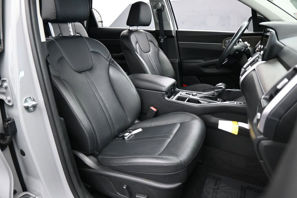 Used 2023 Kia Sorento EX FWD image 47