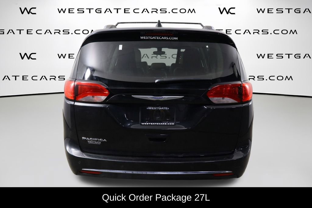 Used 2018 Chrysler Pacifica Touring-L image 4