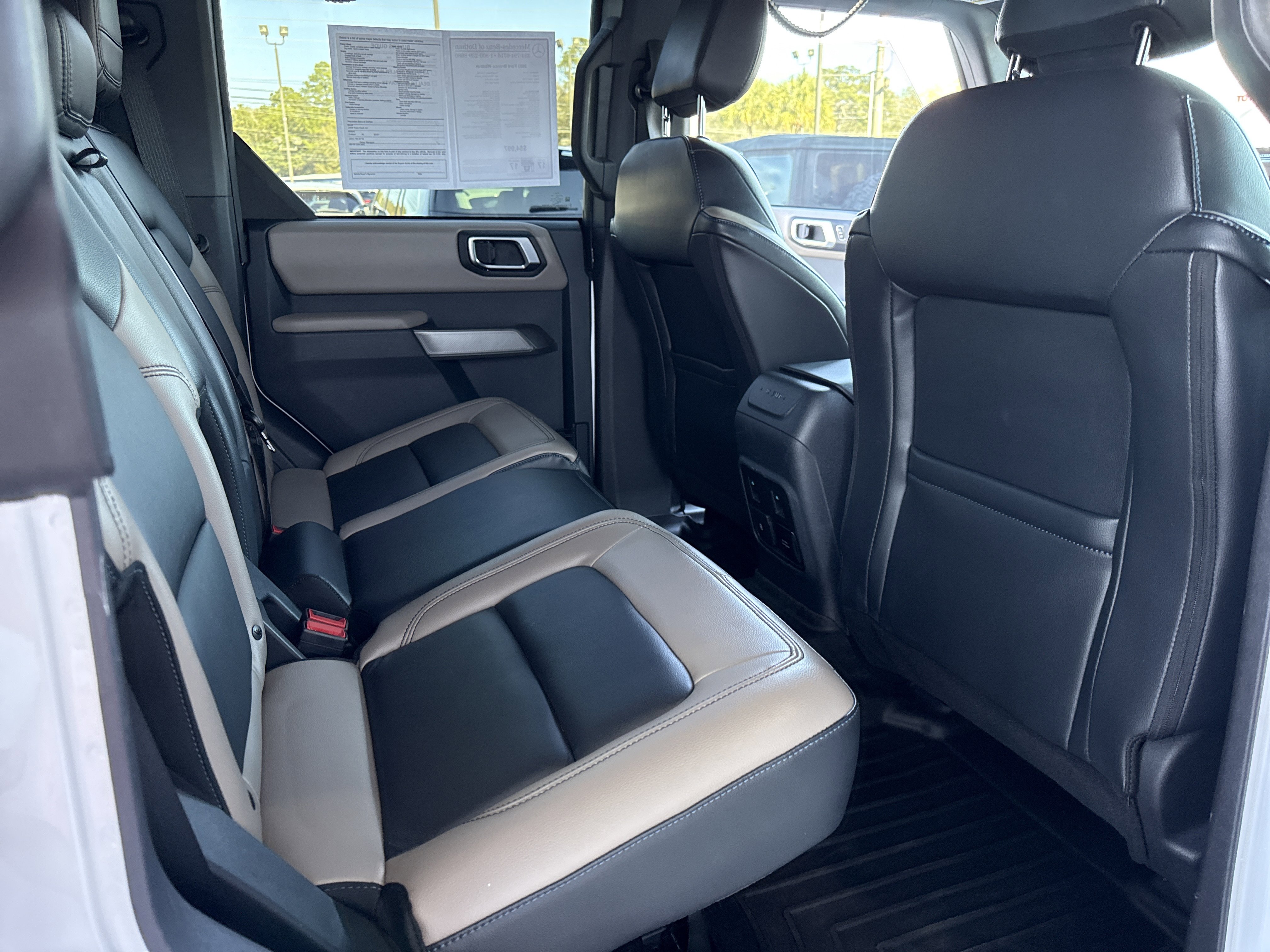 Used 2023 Ford Bronco Wildtrak image 14