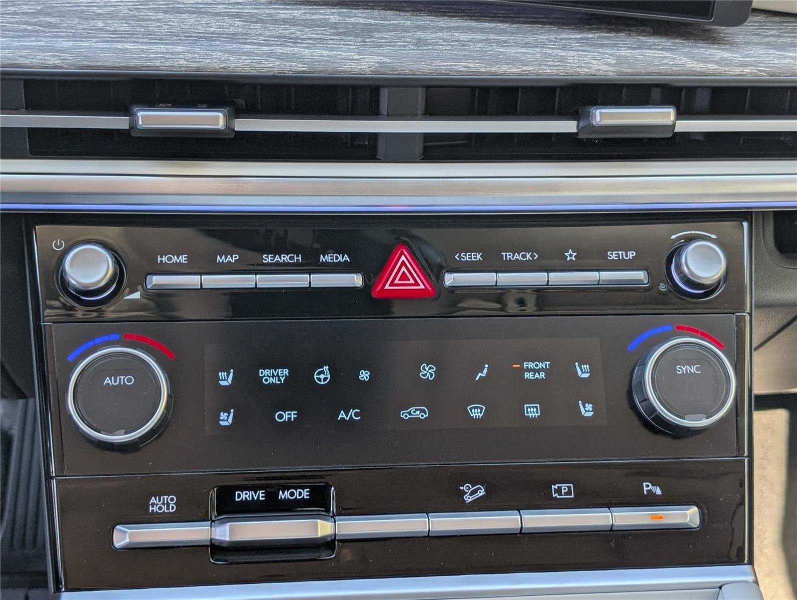 New 2026 Hyundai Santa Fe Calligraphy FWD image 30