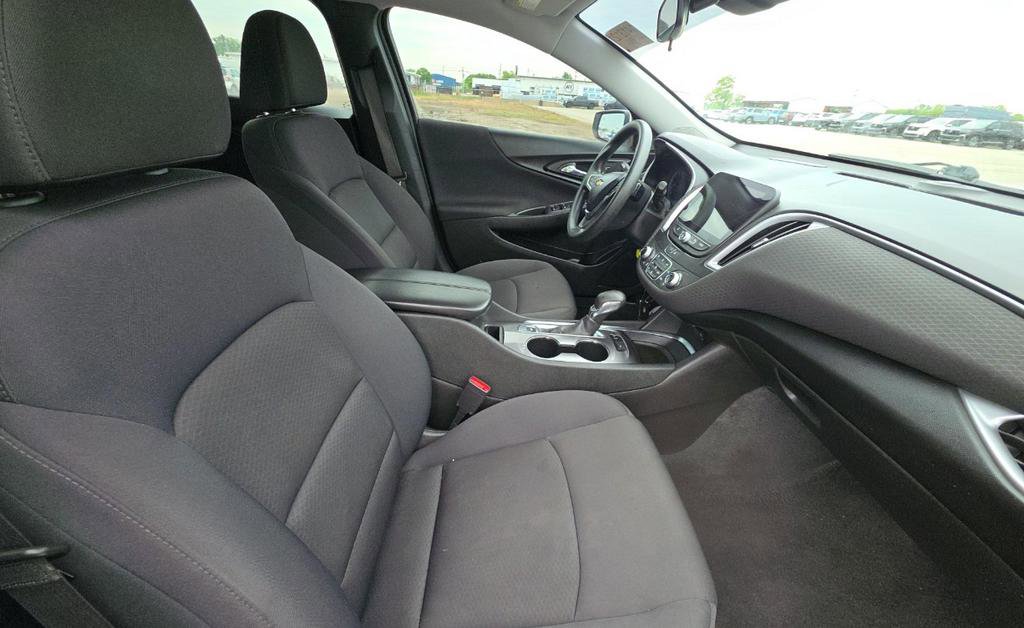 Used 2023 Chevrolet Malibu LT w/ Driver Confidence Package FWD image 14